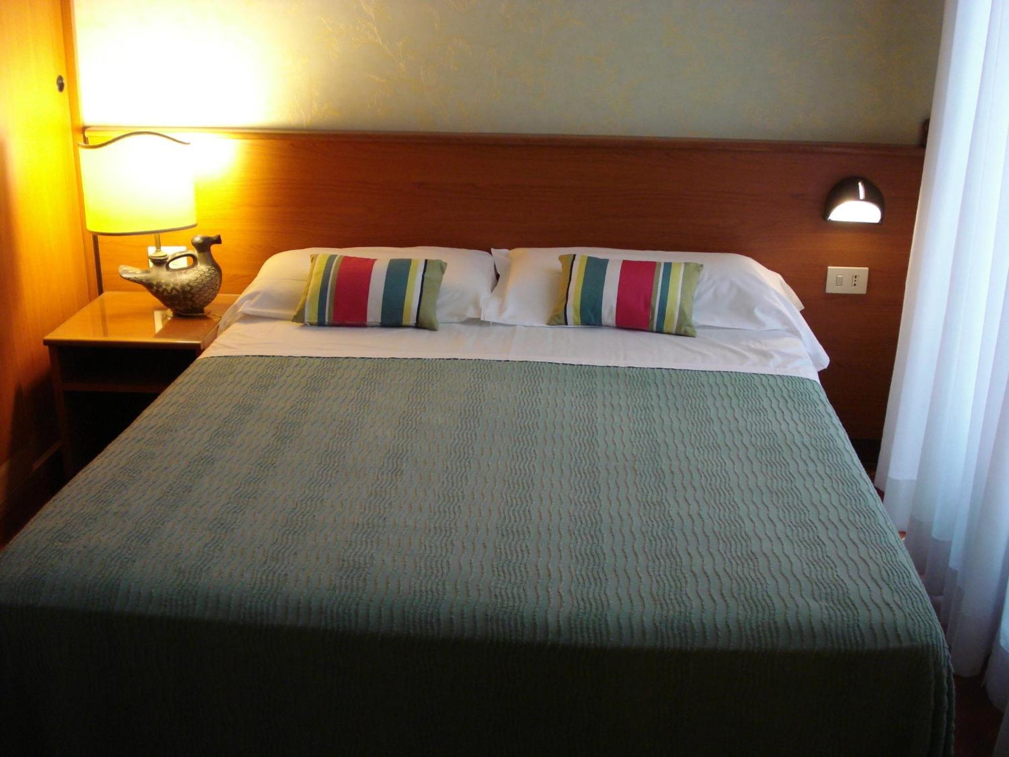 Hotel Corona Ρώμη Δωμάτιο φωτογραφία